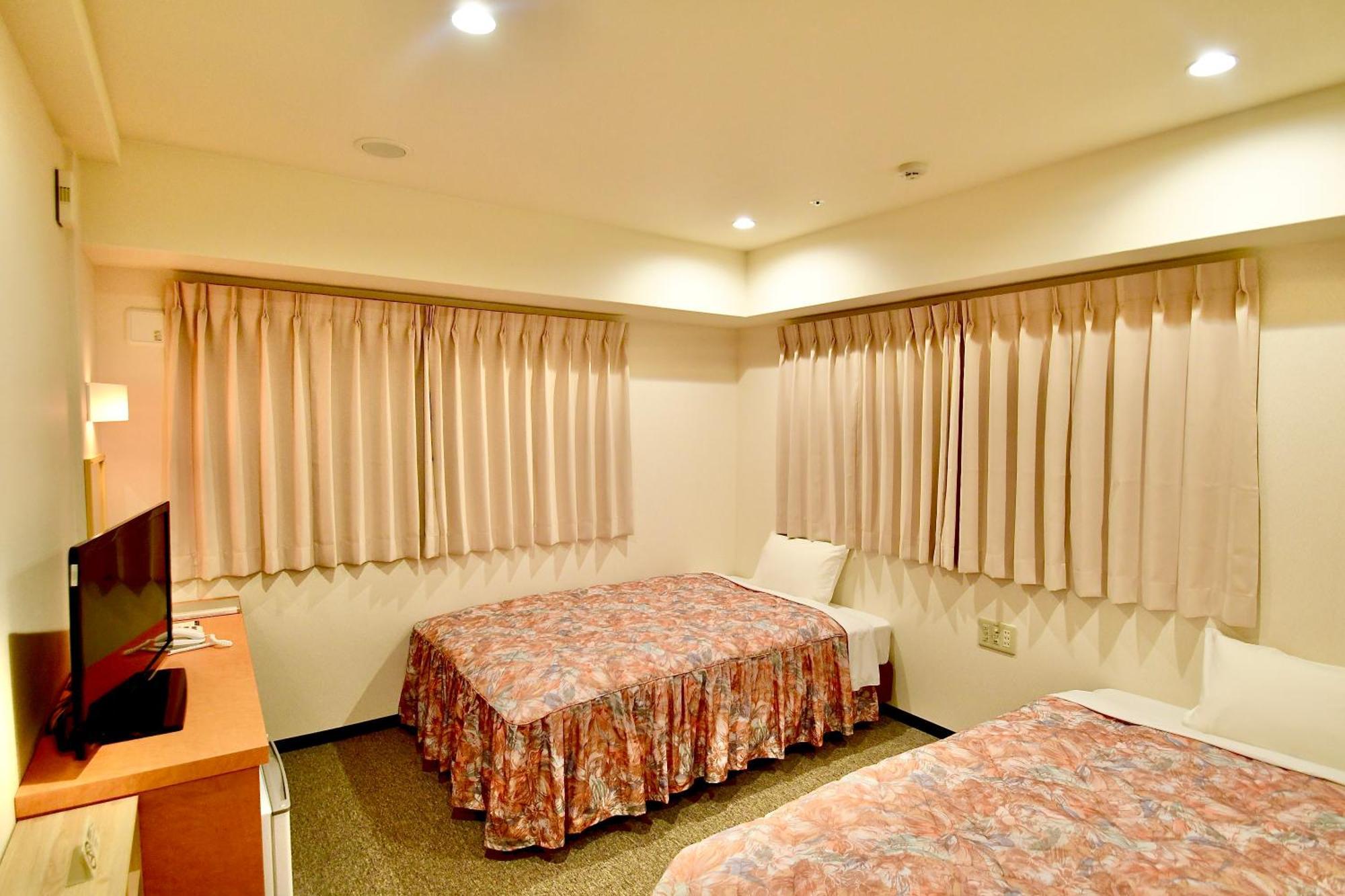 Himeji Ekimae Universal Hotel Minamiguchi Kültér fotó